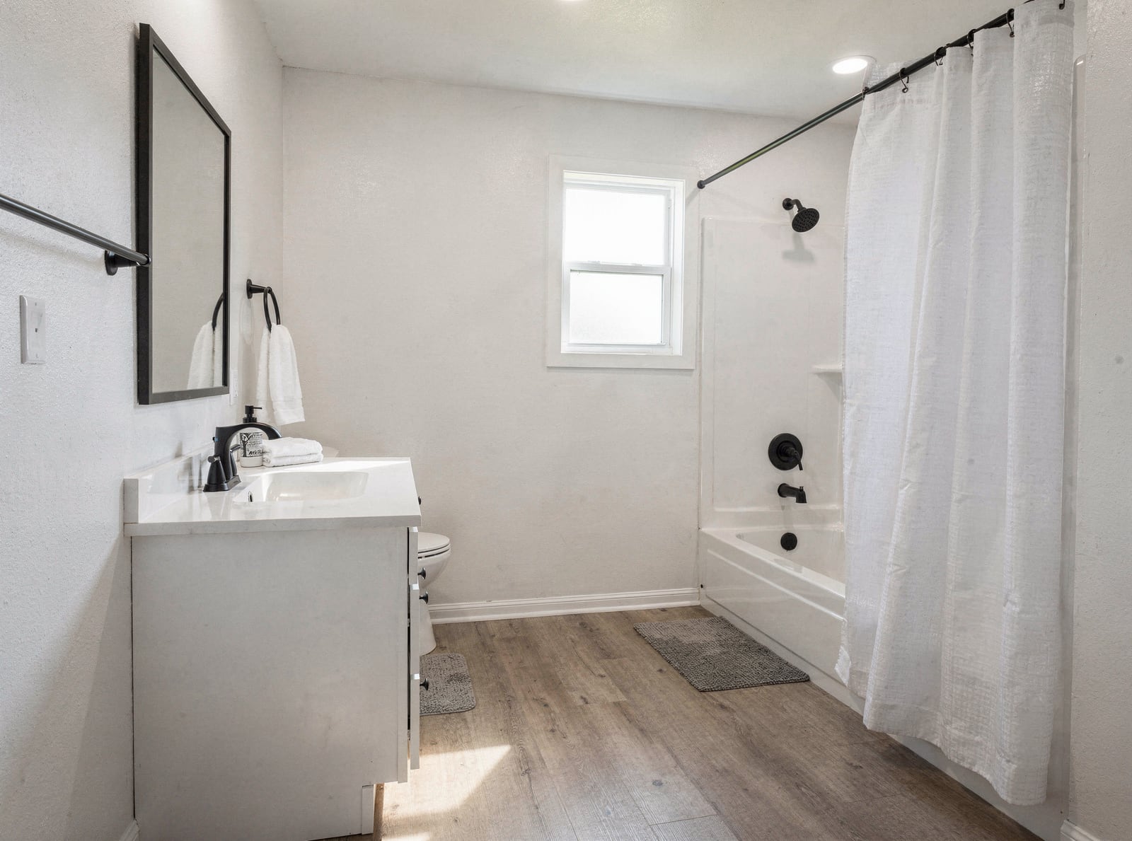 Bierstadt bathroom