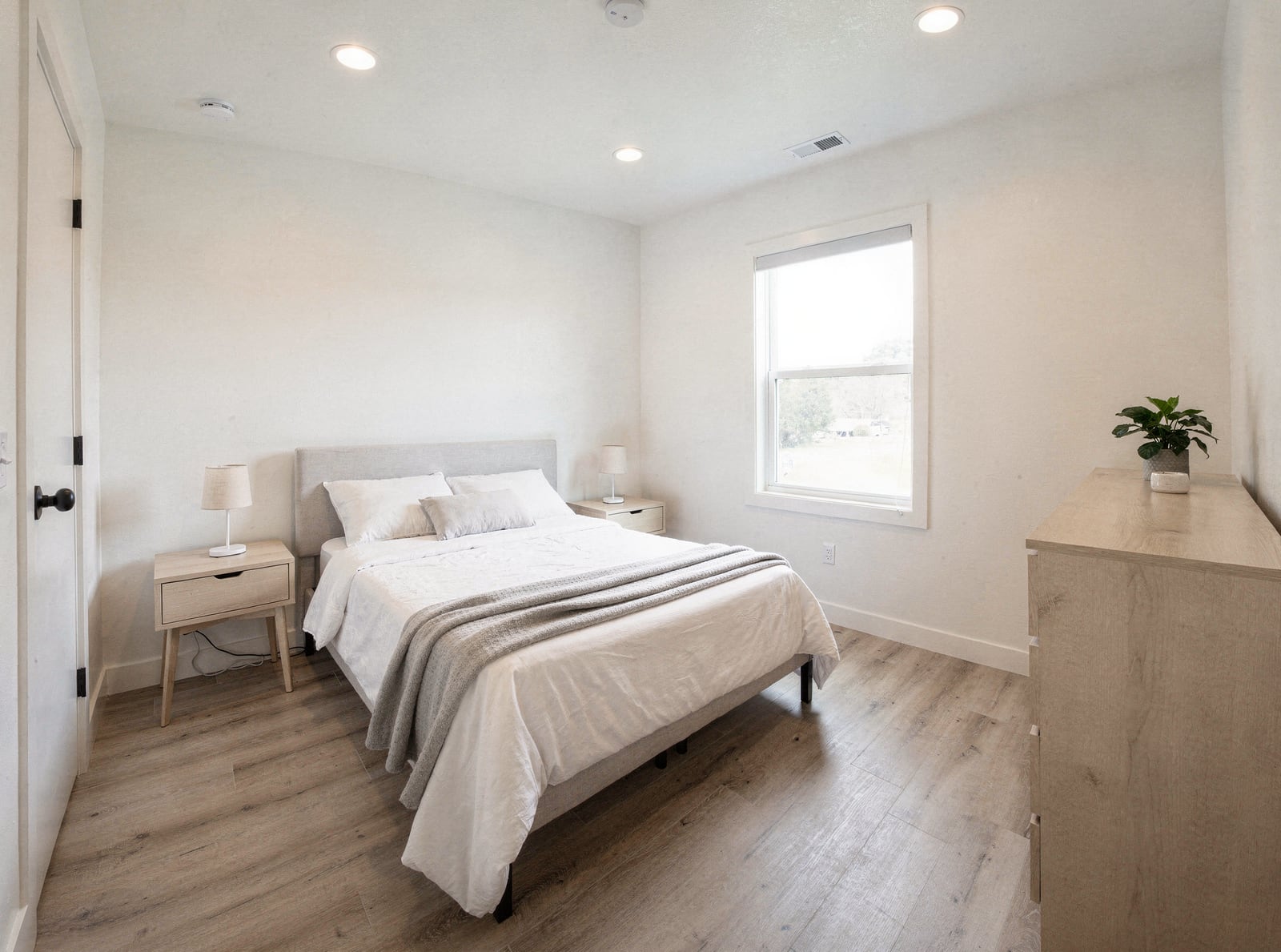 Bierstadt bedroom