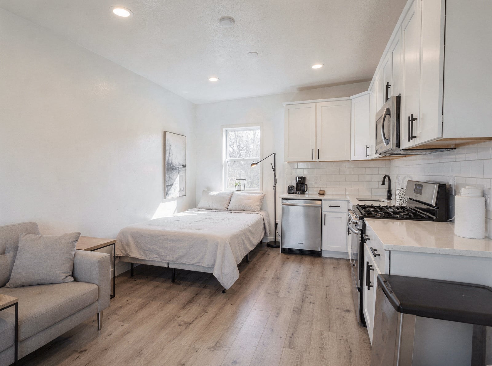 Cameron kitchen & living