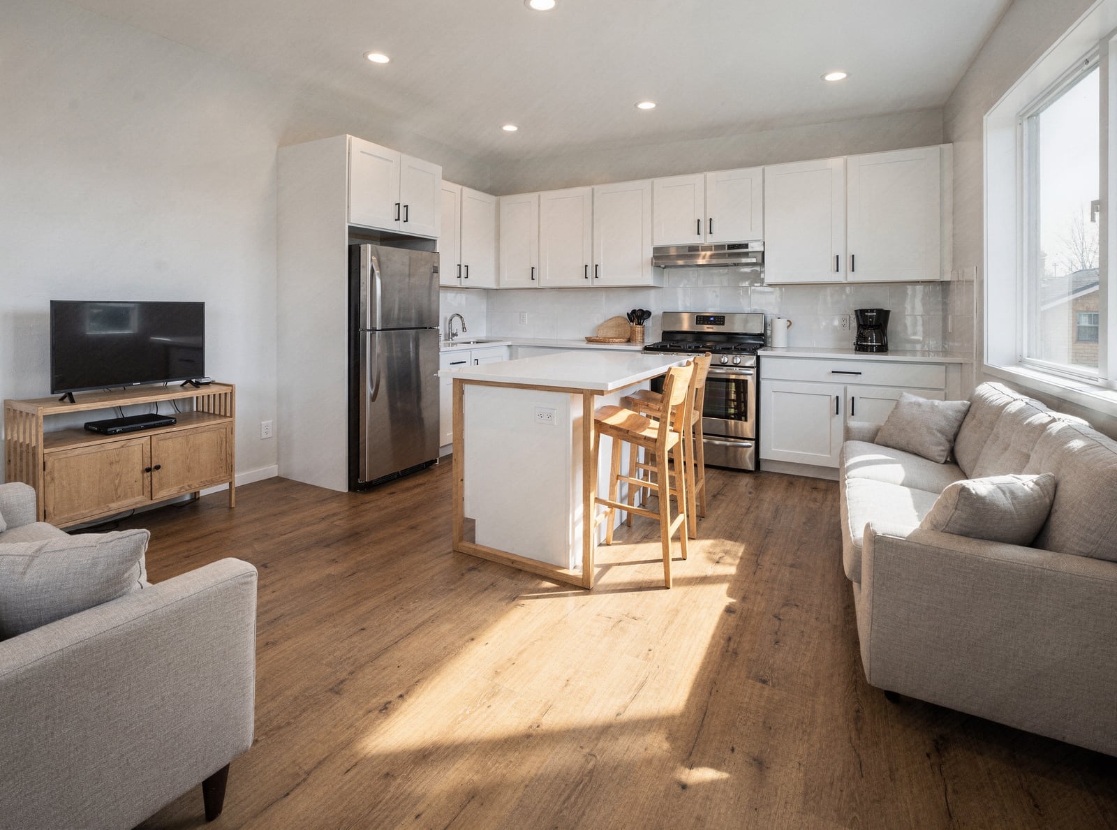 Elk Ranch kitchen & living