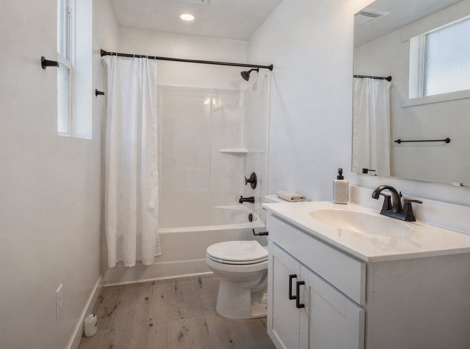 Lincoln bathroom